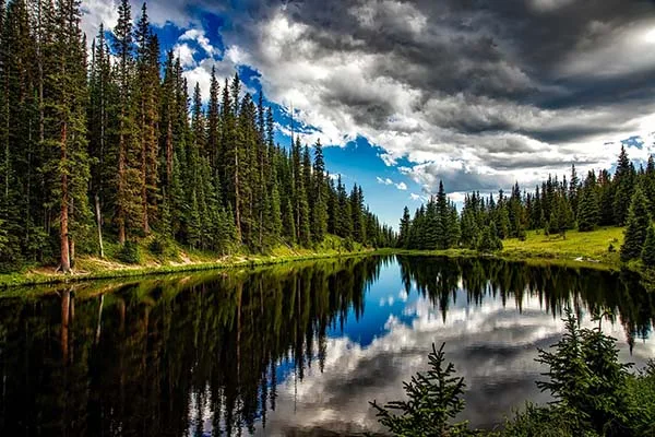Bergsee in Colorado — nahe den Wurzeln von business experts US in Pueblo, Colorado